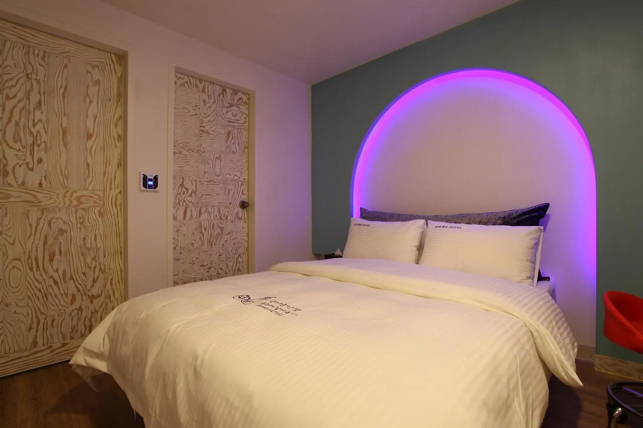 Riviera Motel Goyang