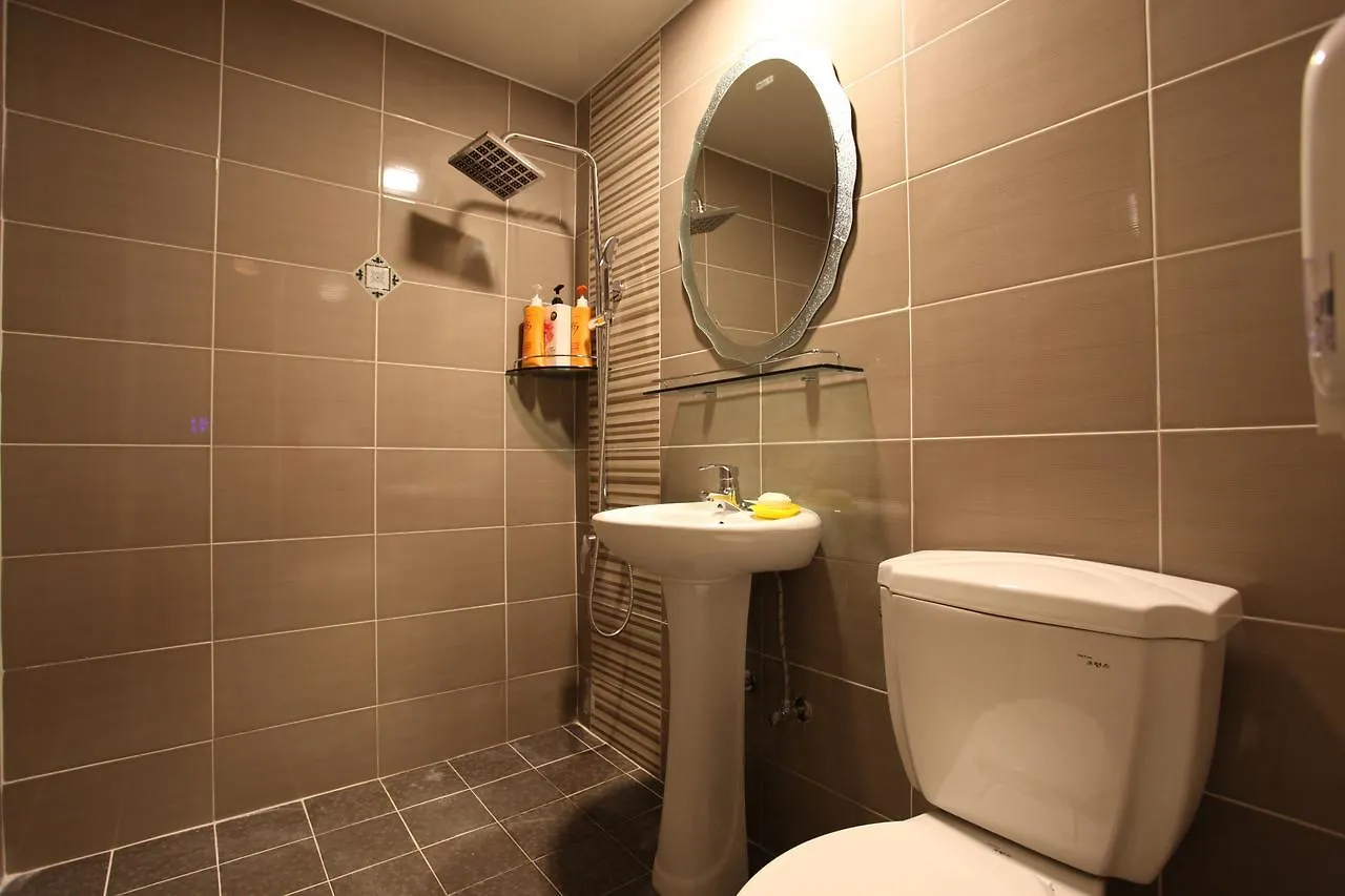 Riviera Motel Goyang
